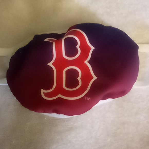 2 BOSTON RED SOXS LITTLE KIDS MASKS NWOT - Picture 3 of 4